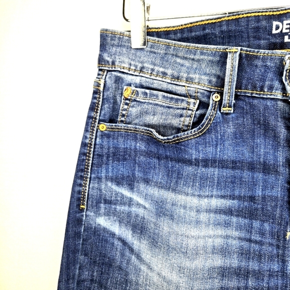 Levi's Denizen High Rise Ankle Slim Jeans. Blue, Size 10/30. - Picture 6 of 14